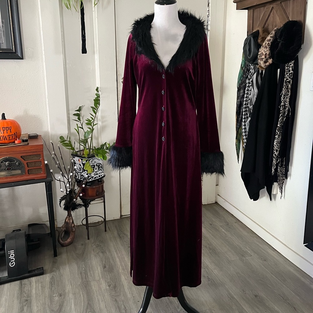 House Of Widow, Dolls Kill velvet coat with faux fur, Size Large